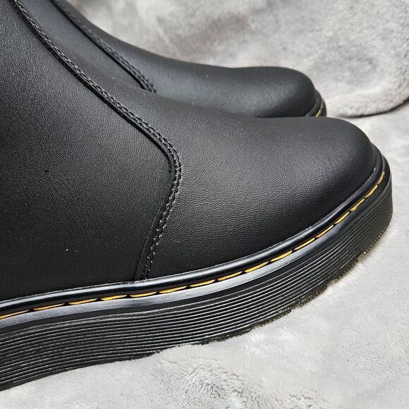 Dr. Martens Chelsea Boots Faux Fur Lined Black Leather Women’s Size 6 main image 2